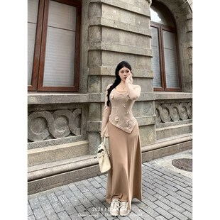 黑泽玄七连衣裙2024秋冬新款微胖显瘦针织绣花上衣吊带裙套装女