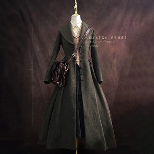 秋冬复古修身气质棕绿色长款大摆毛呢大衣外套连衣裙女查林十字街