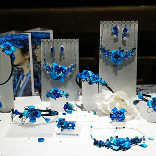 酉州苗绣绣出一片桃源面刺绣胸针