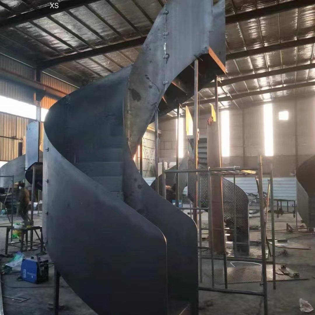 钢结构旋转楼梯跃层简约中柱楼梯户外阳台楼梯家用复式卷板楼梯