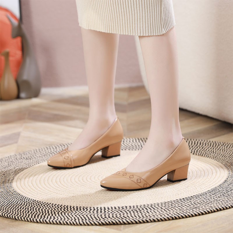 2023春季新款真皮单鞋浅口31 32 33小码小脚女鞋中跟粗跟刺绣鞋子