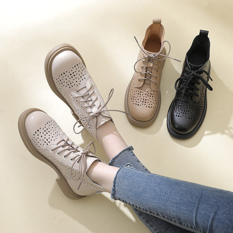 2025新款舒适圆头真皮透气春季大尺码女靴41一43平底妈妈鞋42马丁