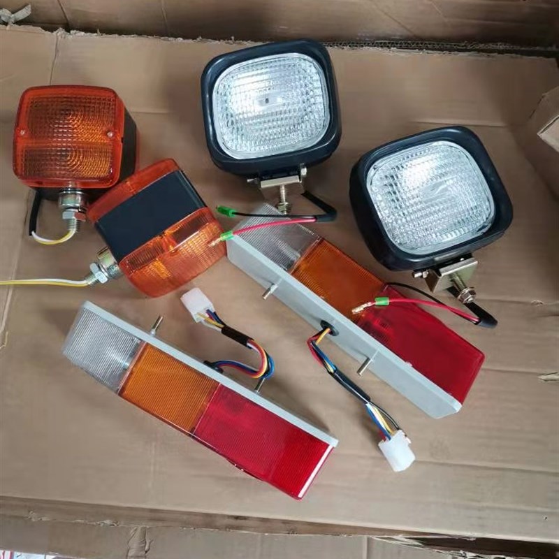 叉车灯4个前大灯2只12V 后尾灯2只12V刹车灯倒车灯转向灯