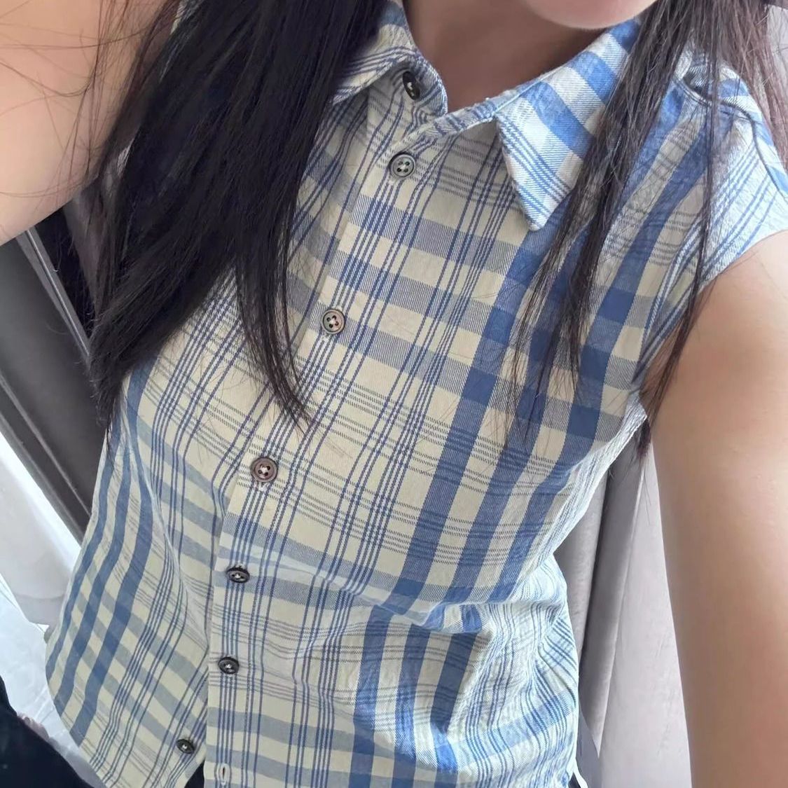 洋气甜美蓝色格纹无袖衬衣