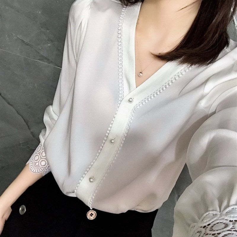 胖mm职业打底衬衫女2021秋加大码女装宽松200斤长袖蕾丝雪纺衬衣