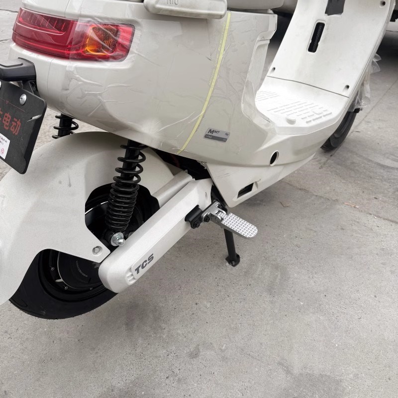 适用小牛电动车MMT后脚踏 小牛MMT后搁脚MMT后折叠脚踏板改装配件