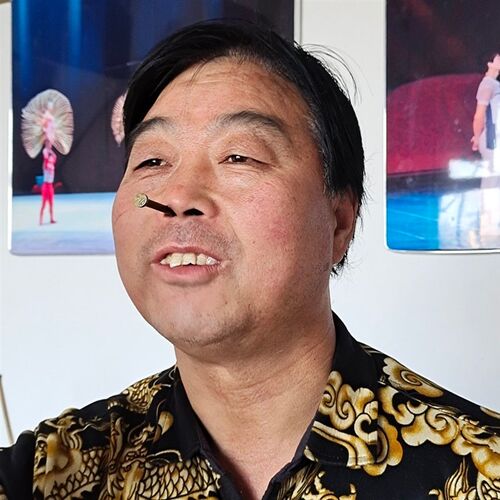 杂技魔术道具气功特技道具鼻孔穿钉子鼻孔穿螺丝刀钢钉穿鼻孔
