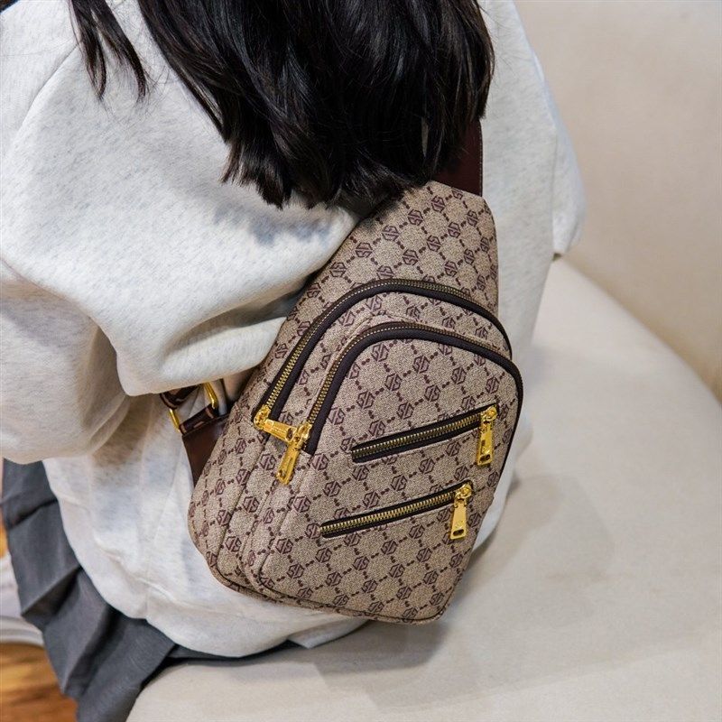 2024新款时尚休闲胸包女挎包手机包百搭小众男女运动单肩包小包包,箱包皮具/热销女包/男包,胸包,淘宝优惠券,粉丝福利购,淘宝优惠卷