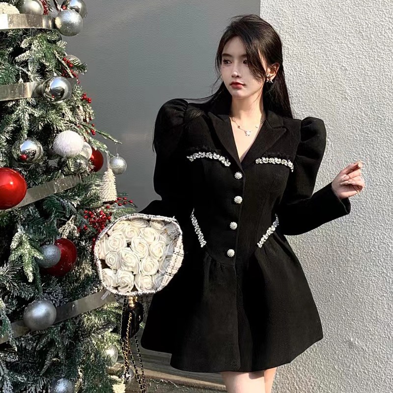 韩版重工水钻毛呢外套显瘦蓬蓬A字连衣裙女2025爆款洋气炸街裙子