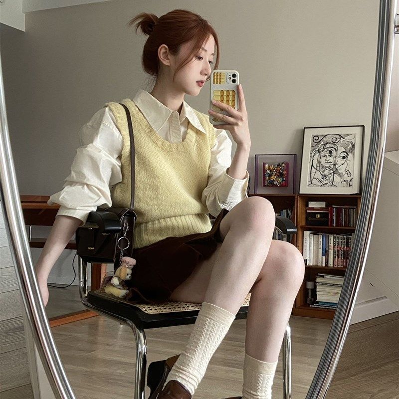 时尚套装女装秋季新款小个子奶系U领背心针织马甲衬衫两件套显瘦,女装/女士精品,时尚套装,淘宝优惠券,粉丝福利购,淘宝优惠卷