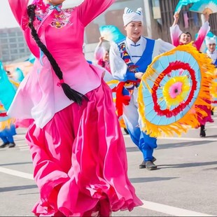 陕北榆林绥德秧歌服展演表演服装女飘逸开场舞蹈过大年秧歌演出服