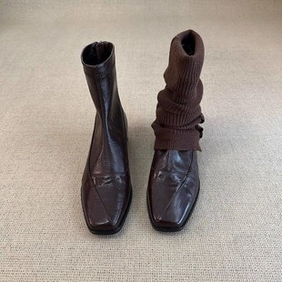 大码女鞋41到43巨好看短靴女秋冬加绒低跟瘦瘦靴胖mm粗腿方头靴子