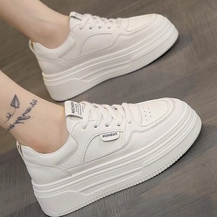 小白鞋女款2024秋季新款爆款厚底板鞋软底不累脚小众百搭休闲鞋子
