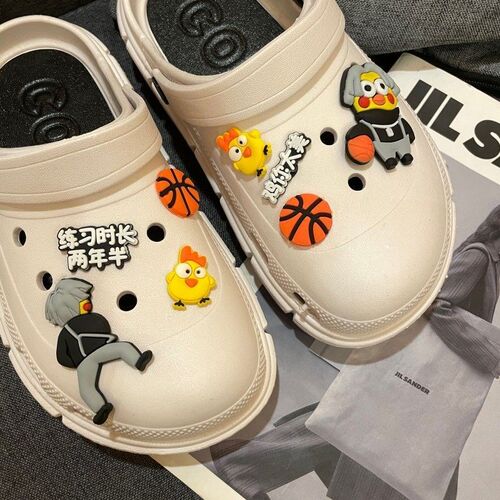 男大童洞洞鞋鸡你太美蔡徐坤高颜值爆款增高厚底夏季沙滩鞋凉鞋