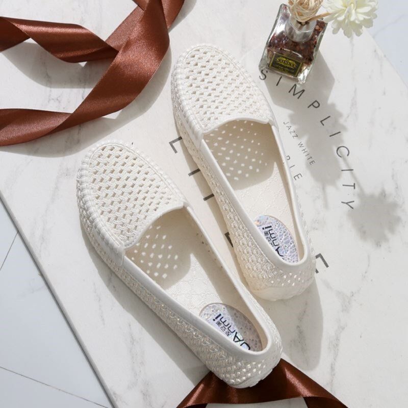 夏季女款洞洞镂空女鞋塑料白色凉鞋防滑平底护士鞋孕妇妈妈鞋舒适