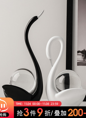 水晶球情侣天鹅摆件装饰品现代简约D轻奢家居玄关客厅酒柜乔迁礼