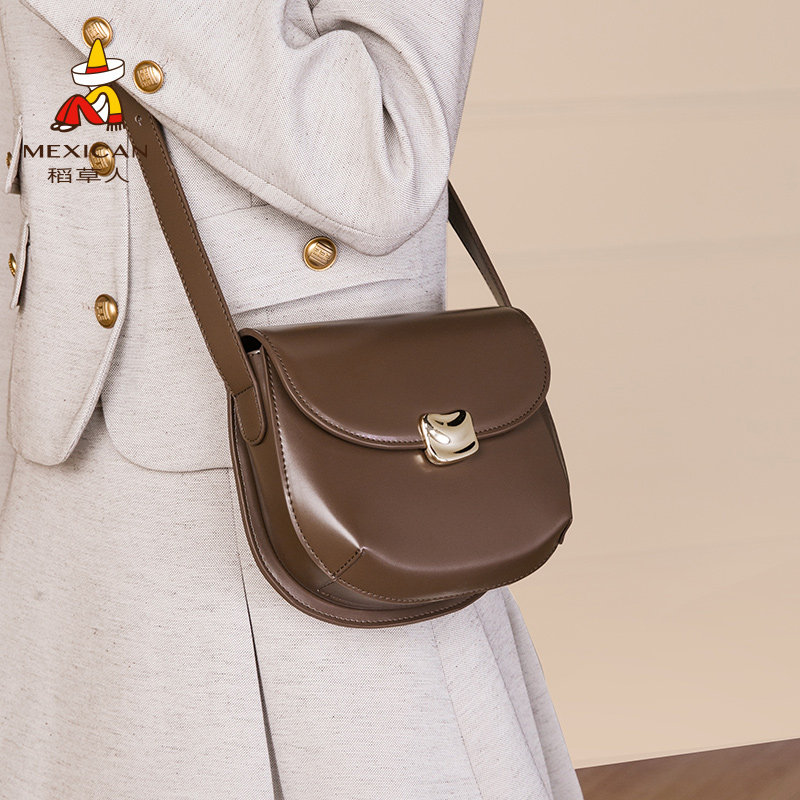 稻草人包包女式2025新款百搭单肩斜挎包女款小众设计腋下包马鞍包