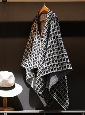 moon慕空间样板房间衣帽间装饰品摆件衣服围巾道具软装衣柜女主房