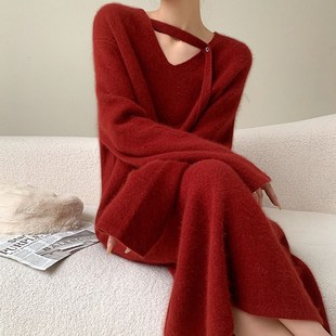 酒窝定制 红色V领打底内搭连衣裙女2024年秋冬宽松显瘦中长款裙子