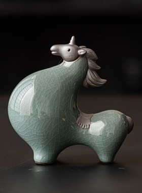 陶瓷唐马摆件小号招财客厅玄关酒柜桌面装饰品办公桌生肖摆设