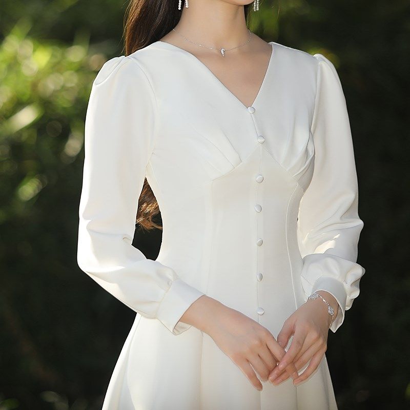 登记领证小白裙法式秋冬高级感长袖缎面个子轻婚纱订婚礼服仪式感