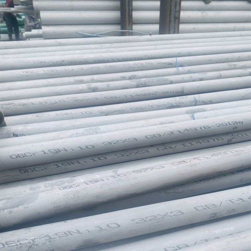 成都无缝管 2方矩管 工业材料钢管角钢 方矩管