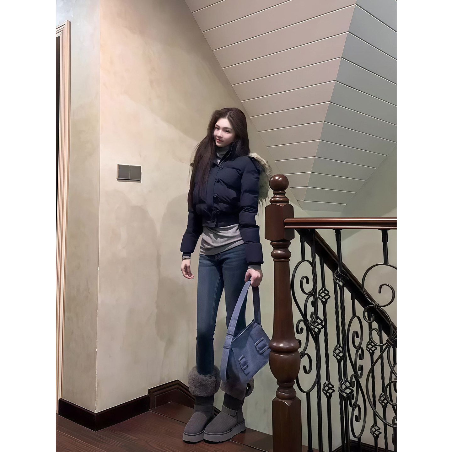 轻奢收腰毛毛连帽保暖棉服女冬季新款藏青色显瘦短款长袖棉衣外套