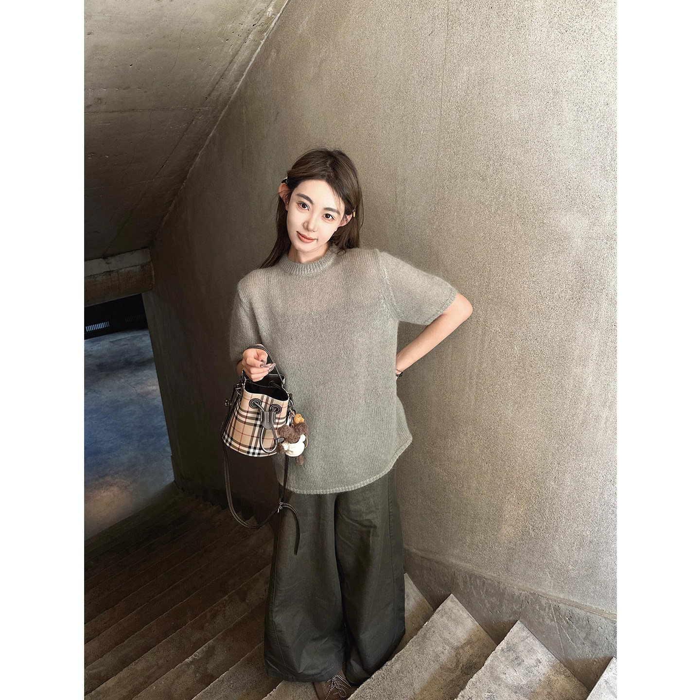 慵懒风复古圆领镂空套头针织衫女春季新款设计感宽松百搭短袖毛衣,女装/女士精品,毛针织衫,淘宝优惠券,粉丝福利购,淘宝优惠卷