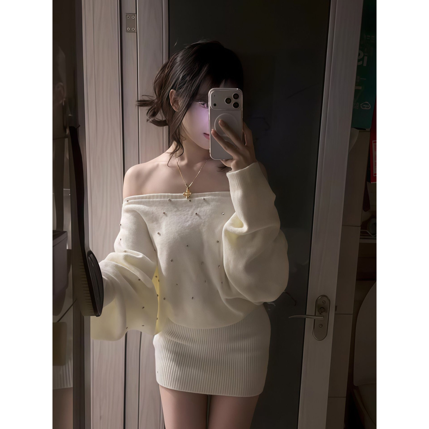 氛围感重工烫钻露肩包臀针织短裙女新款慵懒斜肩蝙蝠袖毛衣连衣裙