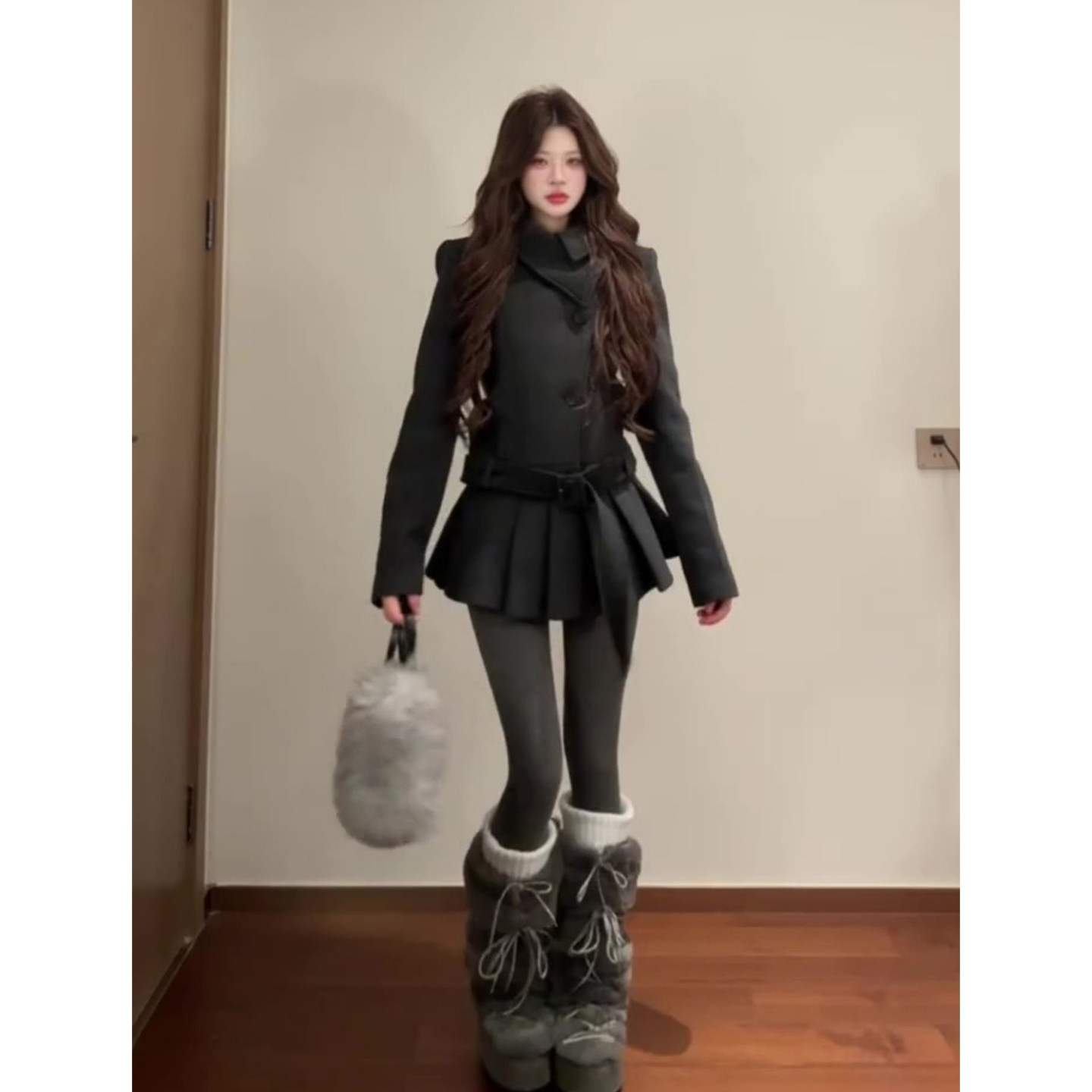 法式高级感灰色腰带毛呢外套女秋冬设计感高腰百褶半身短裙两件套,女装/女士精品,时尚套装,淘宝优惠券,粉丝福利购,淘宝优惠卷