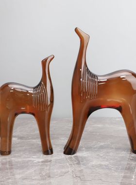 简约现代创意棕马树脂摆件样板间售E楼部家居玄关客厅软装饰品摆