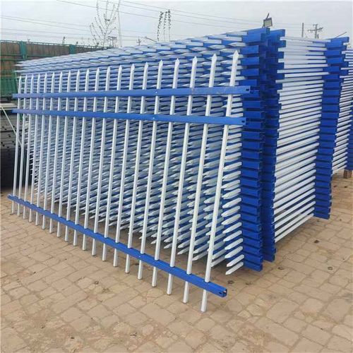 围栏小区隔离防护栏网 工厂围墙方钢护栏项目部工地锌钢护栏