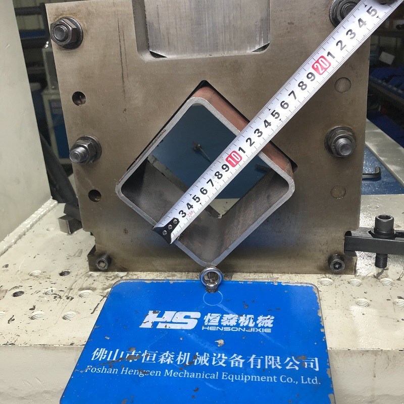 现货液压方管冲孔机不锈钢圆管冲弧破口机机角铁槽钢切断模具