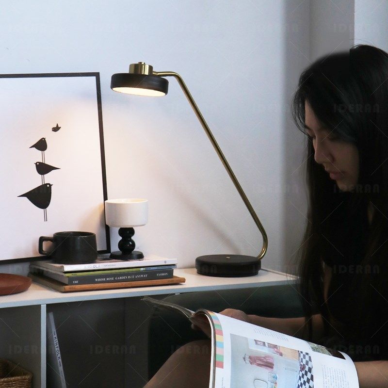 书桌工作学习阅读护眼长臂办公室专用高级感充电轻奢复古卧室台灯