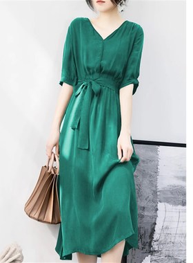之和高级感法式复古风绿色V领铜氨丝连衣裙女夏短袖纯色遮肉a字裙
