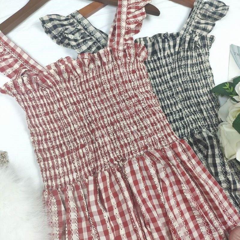 小格子连衣裙2024年新款春夏a字吊带裙无袖智熏裙法式桔梗裙显瘦