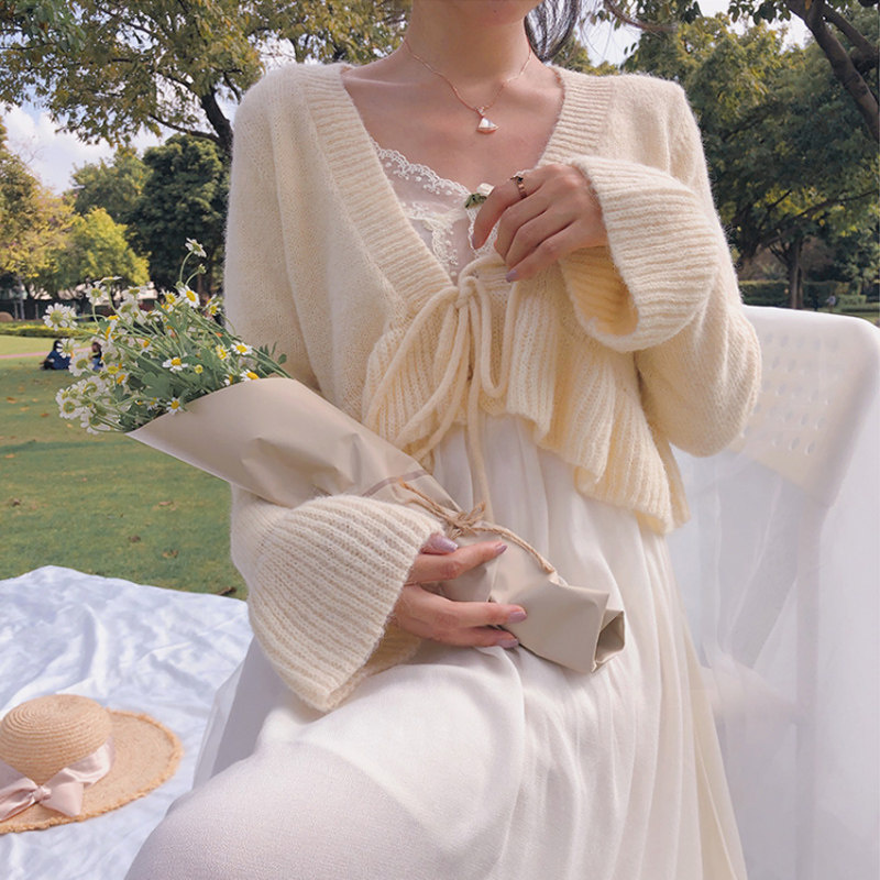 短款温柔风系带毛衣开衫女早秋宽松外穿薄款喇叭袖针织马海毛外套,女装/女士精品,毛针织衫,淘宝优惠券,粉丝福利购,淘宝优惠卷