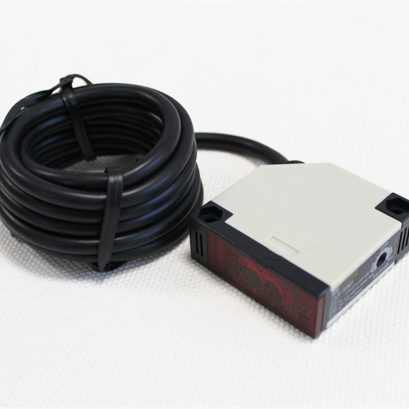 光电开关E3JK-R4M1 M2 12/24/36/220/380/交直流通用镜面反馈反射