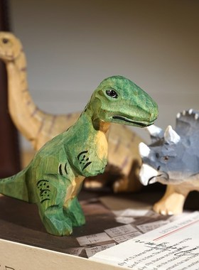 恐龙手工木雕小摆件霸王龙腕龙三角龙剑龙木质雕刻公仔桌面装饰品