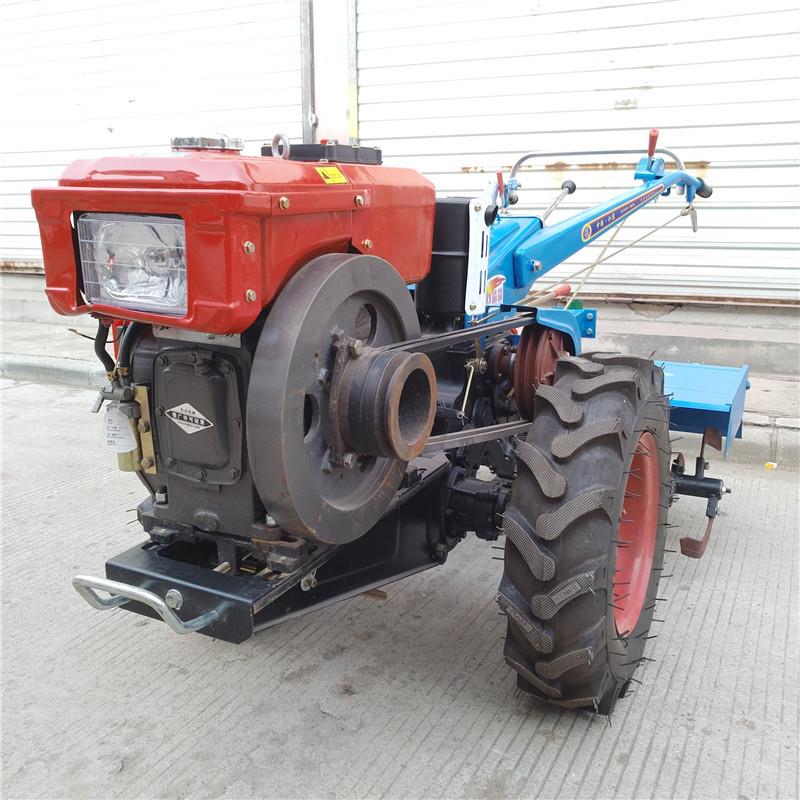 零售小型手扶款拖拉机田间作业小型拖拉机新款回填机