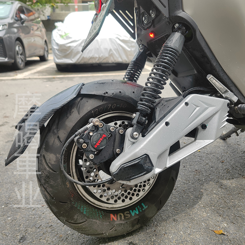 全顺9中置电机挡泥板支架专用转接支架挡水沙泥土板后平叉连接片