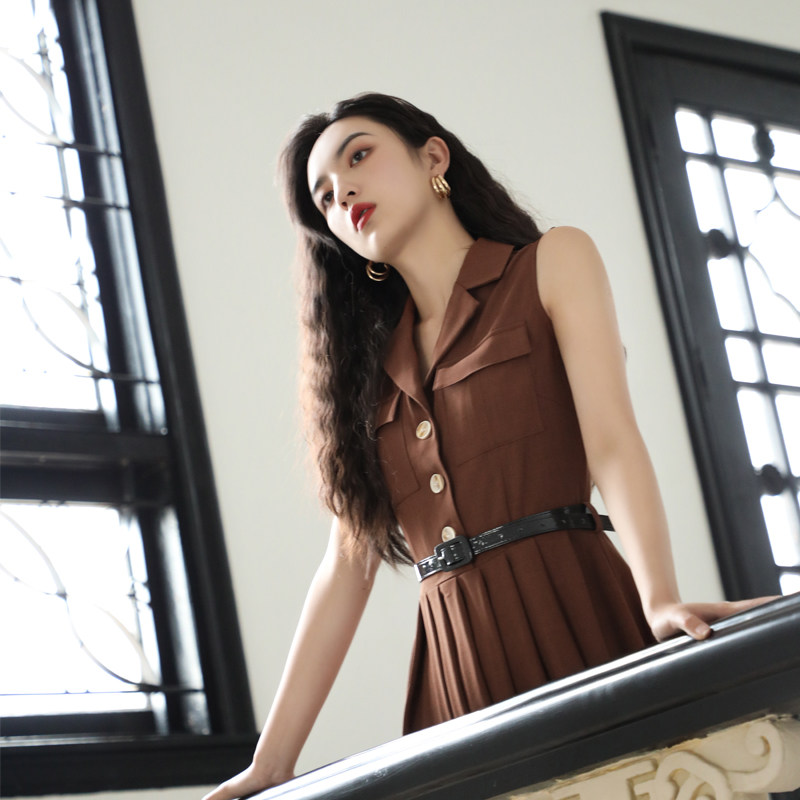 JUJU定制年代感复古风连衣裙西装领无袖工装裙收腰显瘦中长裙女夏