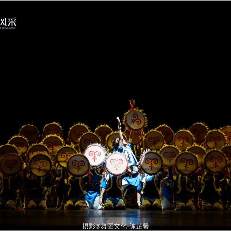 第十二届小荷风采敲响布瓦的春天六一儿童舞蹈服元旦幼儿演出服