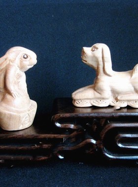 桃木雕刻六合生肖兔狗摆件属兔狗者客厅卧室办公室桌面摆设