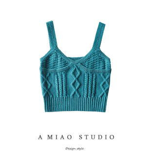 法式复古麻花V领针织吊带洋气百搭春新款修身短款背心打底衫上衣