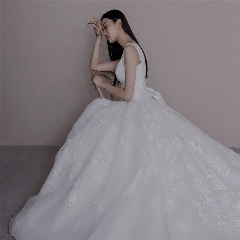 2025新款法式公主蓬蓬裙显瘦蕾丝新娘结婚主婚纱拖尾蝴蝶结森系仙