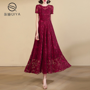 枣红色圆领连衣裙女2025年夏装新款气质雪纺修身收腰显瘦大摆长裙