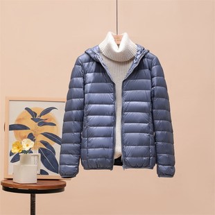 秋季外套加肥加大码轻薄羽绒服女短款200斤中老年人胖mm妈妈中年