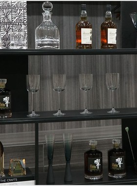 轻奢样板间客厅酒柜组合摆件售楼处水吧创意酒具酒杯搭配装饰品