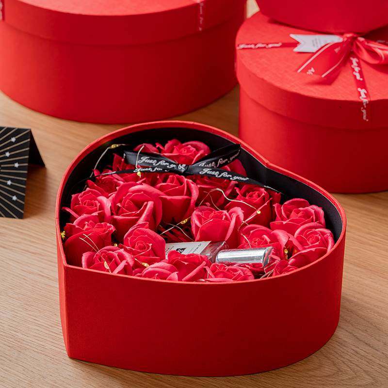 红色爱心礼品盒订婚求婚大号礼物盒空盒生日仪式感女七夕包装盒子
